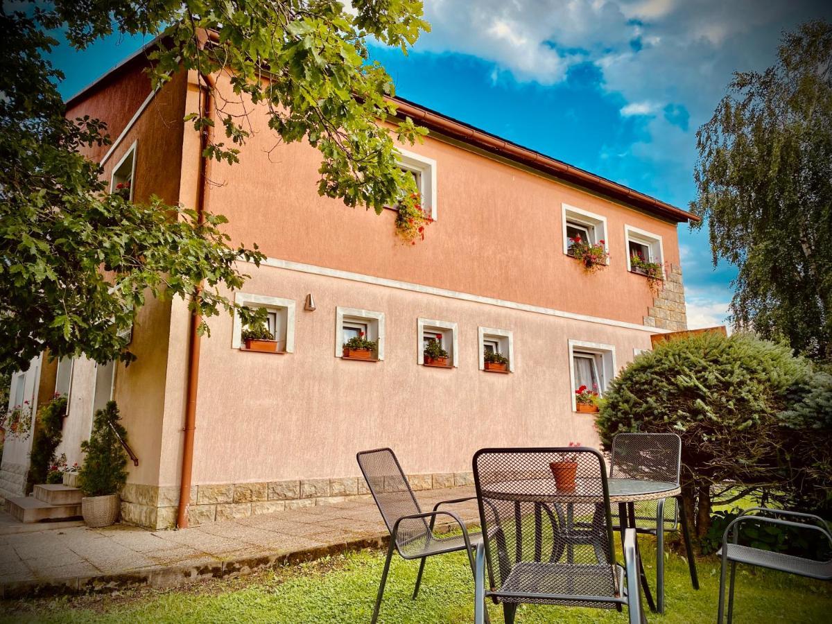 Pension Ruzak Ruzova Exterior photo
